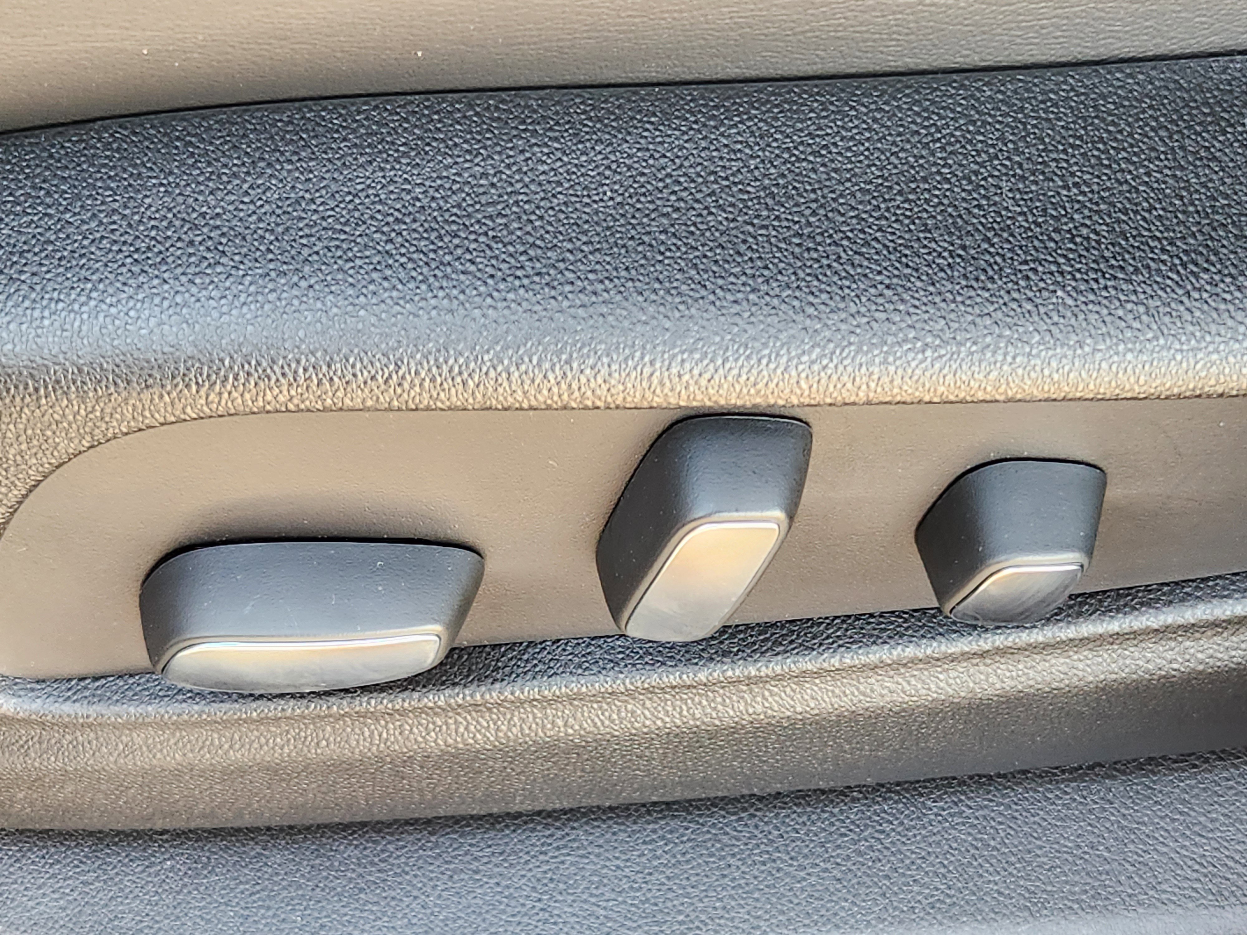 New 2025 Cadillac XT6 Premium Luxury w/ Technology Package image 23