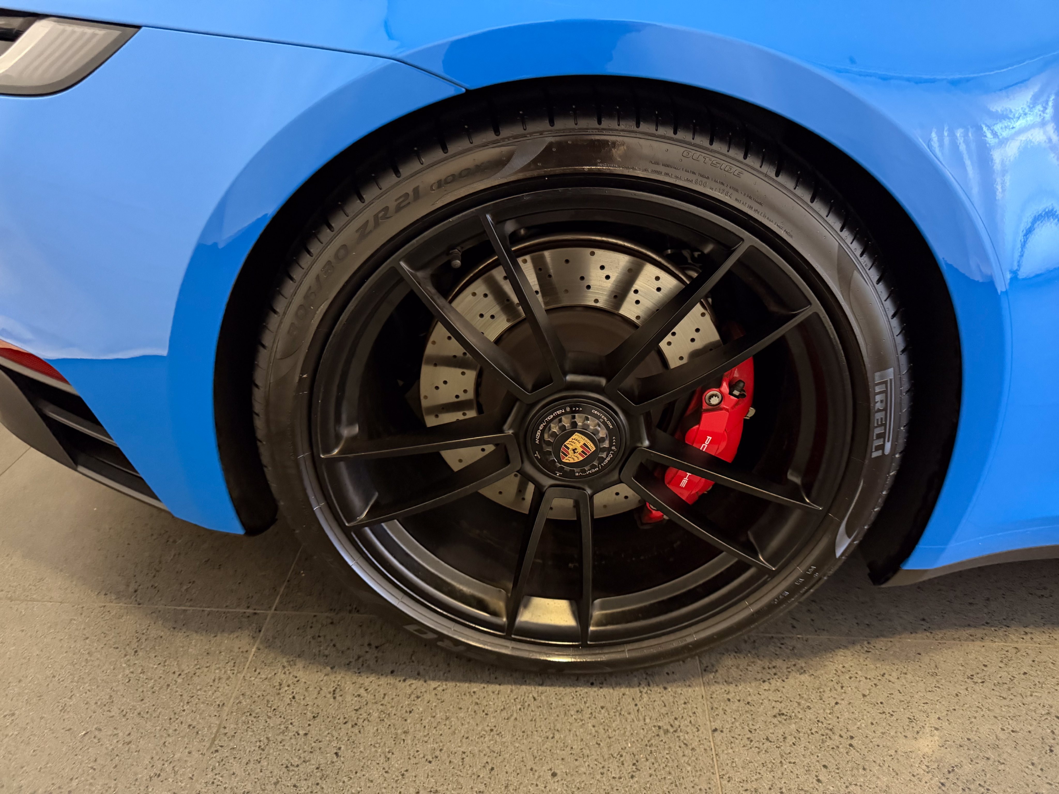 Used 2024 Porsche 911 Carrera GTS RWD image 12