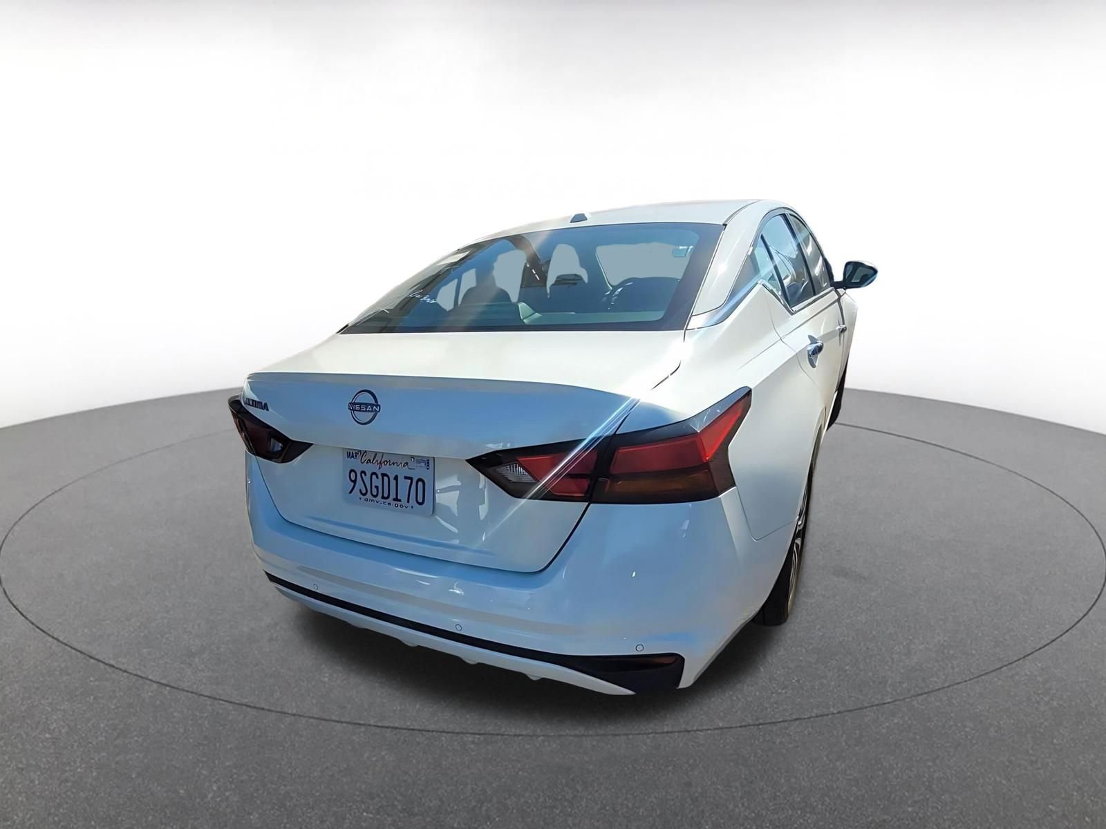 Used 2025 Nissan Altima 2.5 SV image 7