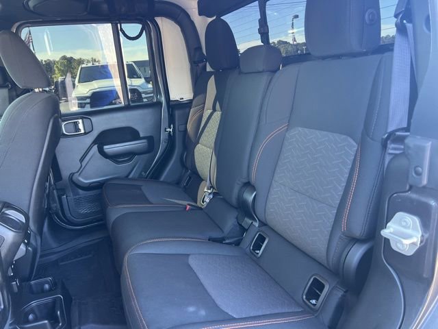 Used 2023 Jeep Gladiator Mojave w/ Trailer Tow Package AWD/4WD image 19