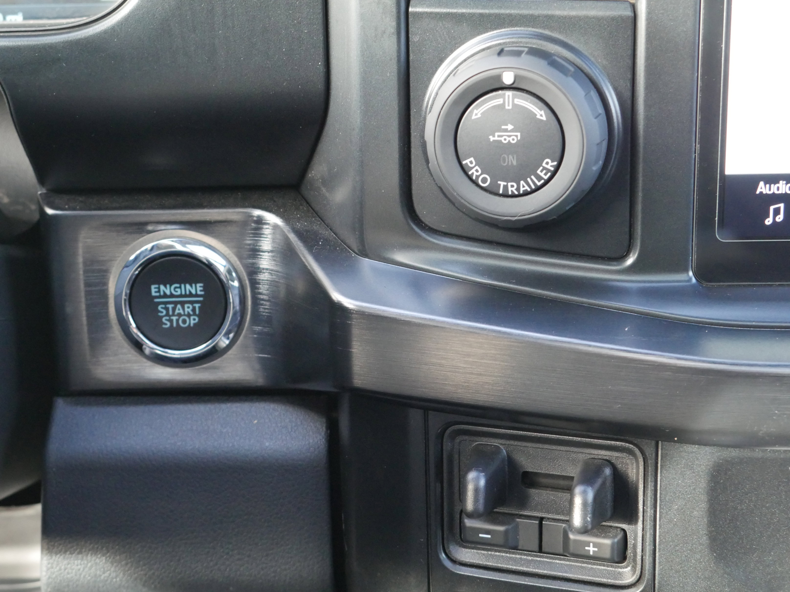 Certified 2023 Ford F250 Lariat w/ Lariat Ultimate Package image 10