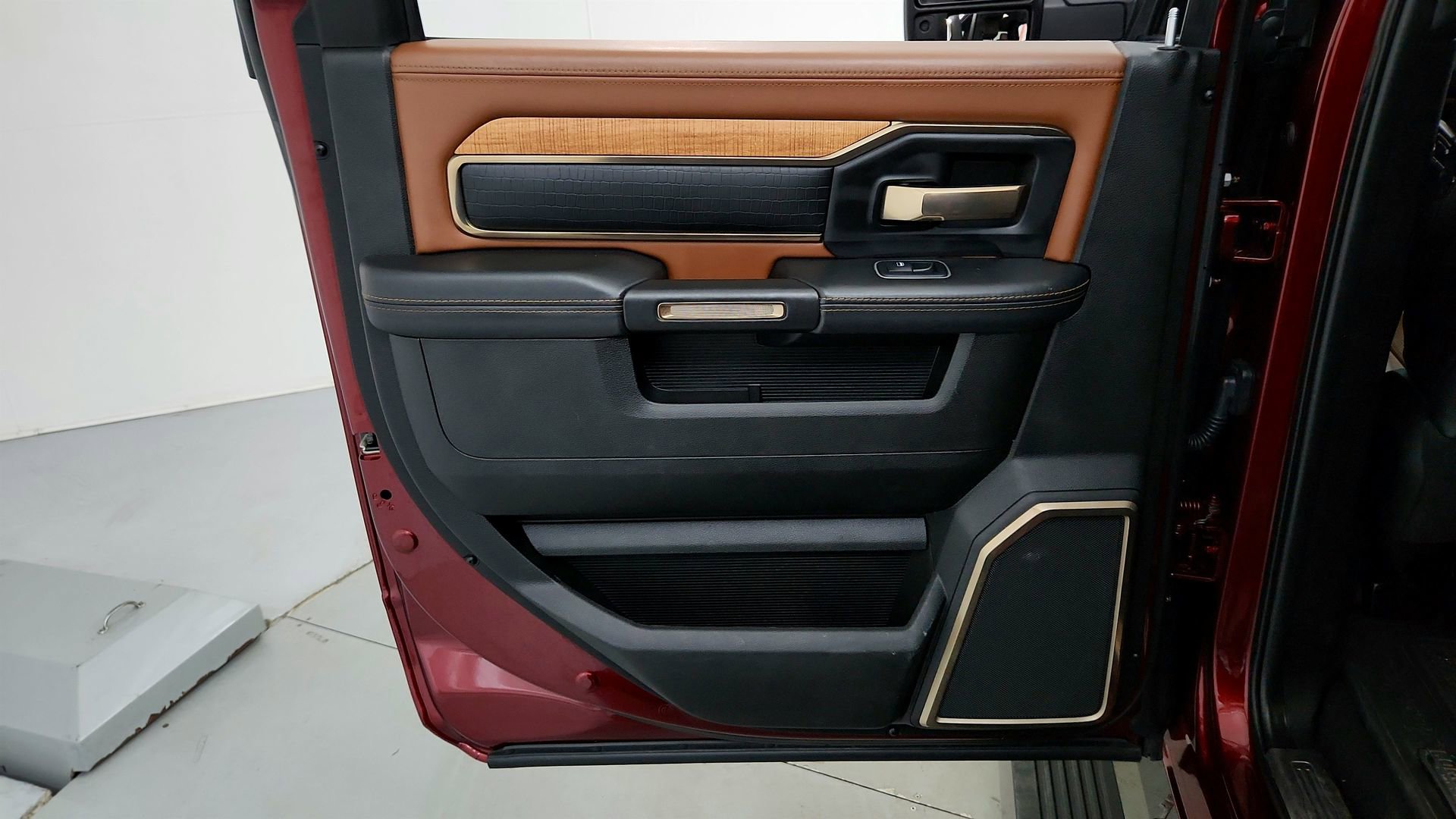 Used 2023 RAM 3500 Limited AWD/4WD image 15