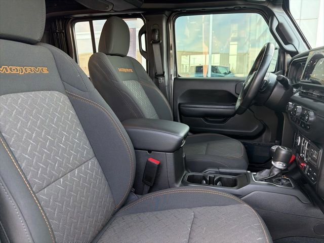 Used 2024 Jeep Gladiator Mojave w/ Convenience Group image 31