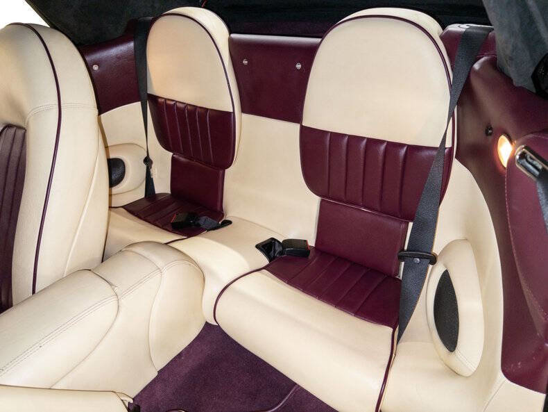 Used 1998 Aston Martin DB7 Volante image 14