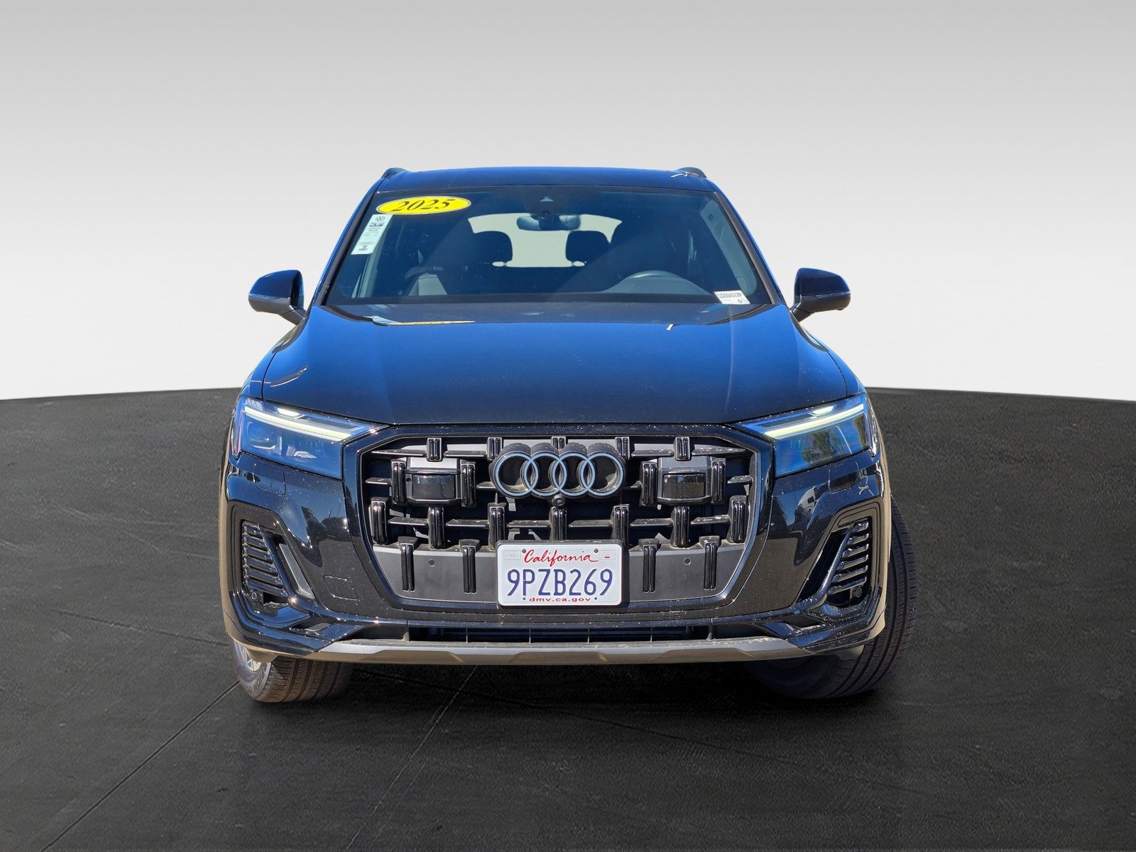 Used 2025 Audi Q7 2.0T Premium Plus w/ Premium Plus Package image 2