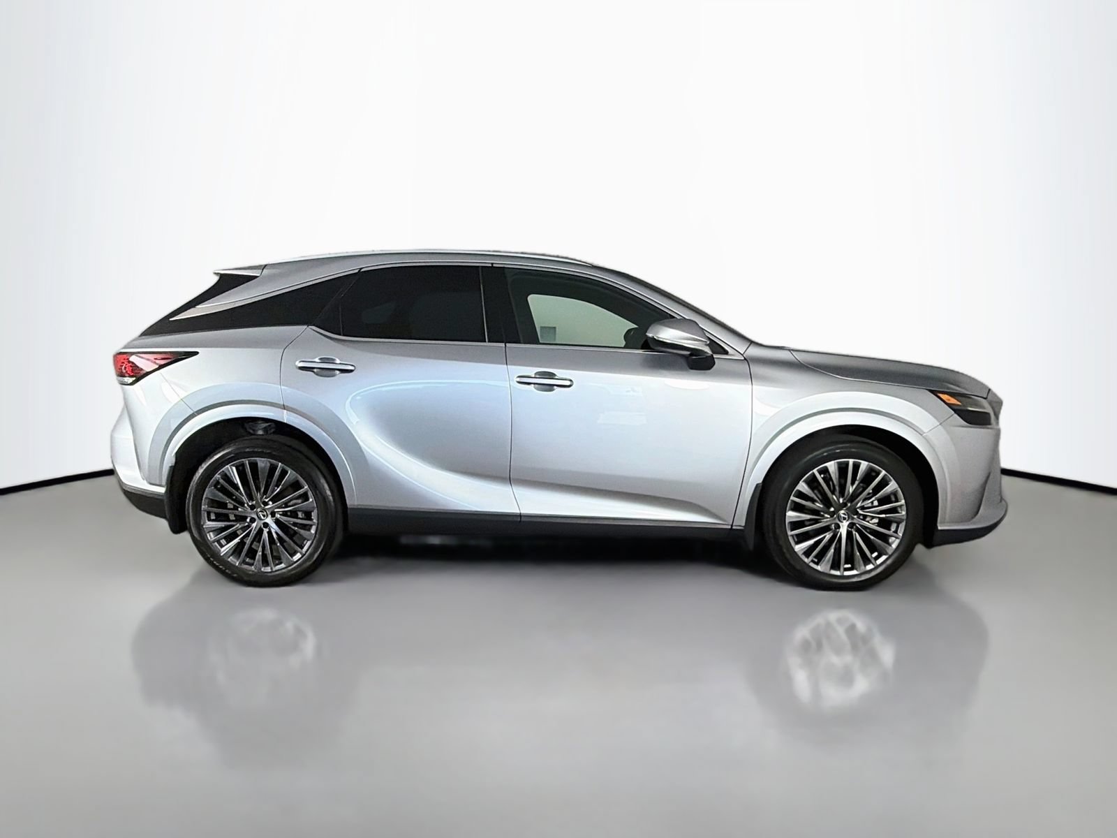Used 2023 Lexus RX 350 FWD w/ Cold Area Package image 8