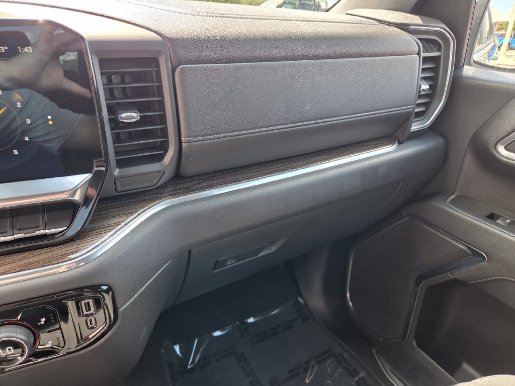 Used 2023 Chevrolet Silverado 1500 LT AWD/4WD image 26