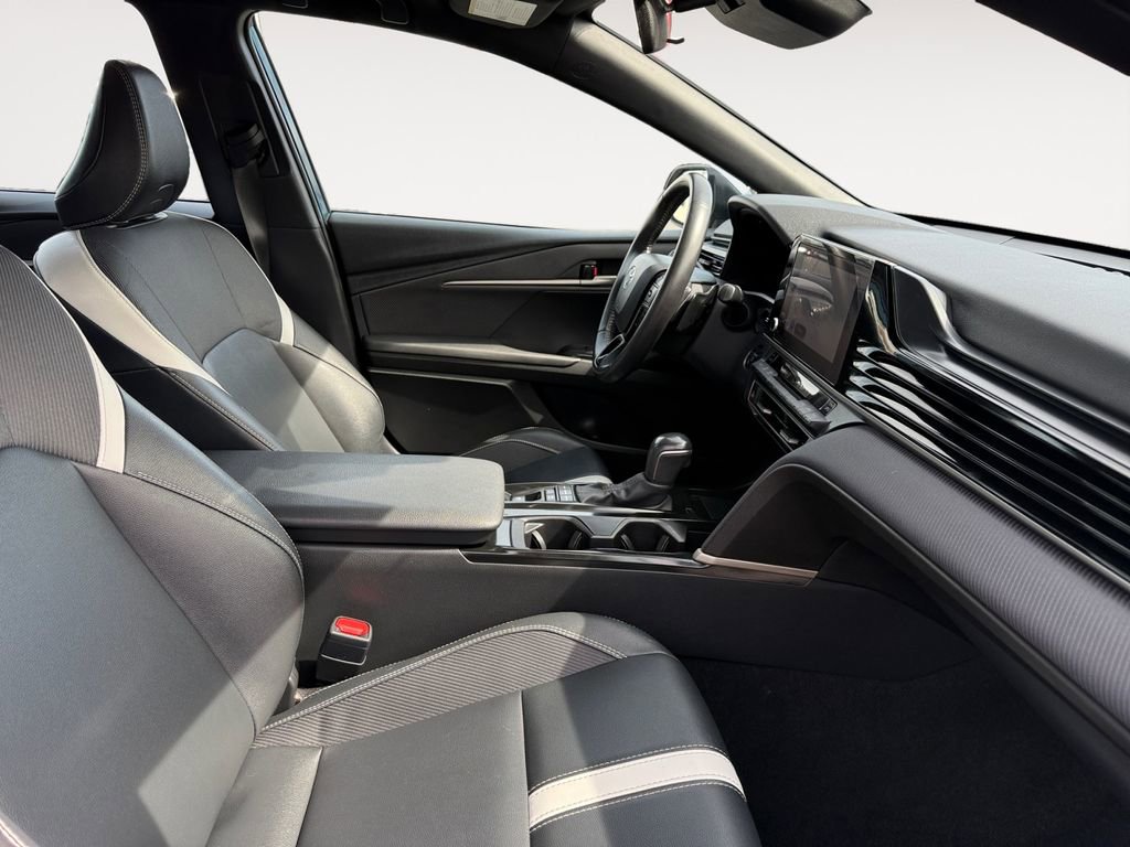 Certified 2025 Toyota Camry SE FWD image 15