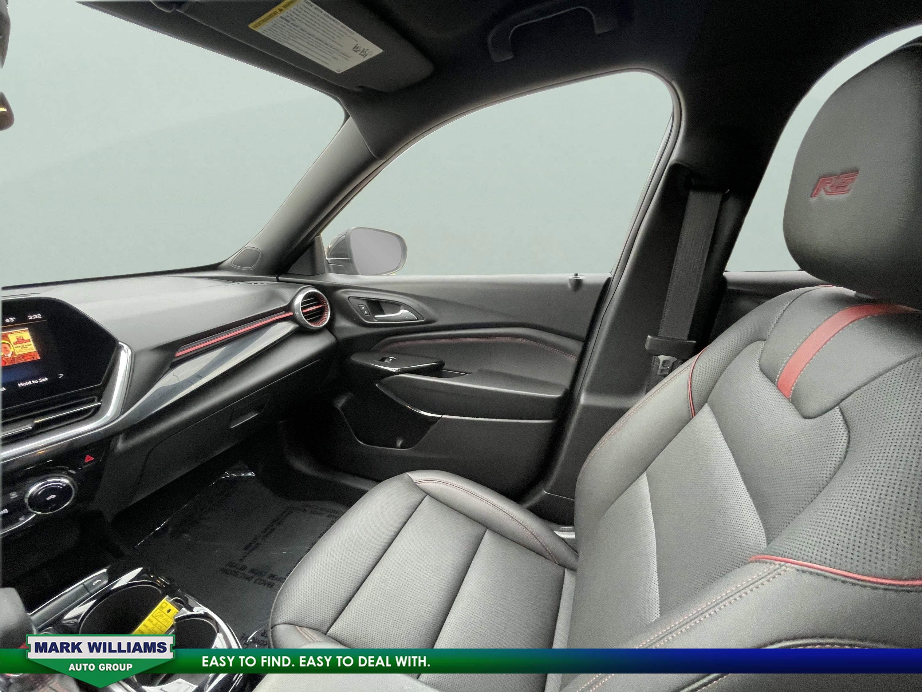 Used 2024 Chevrolet Trax RS image 31