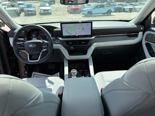 Used 2026 Ford Explorer Platinum w/ LUX Leather Package AWD/4WD image 20