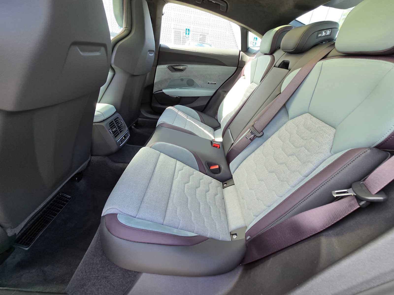 New 2025 Audi S e-tron GT Prestige image 23