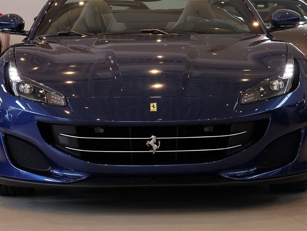 Certified 2019 Ferrari Portofino RWD image 23