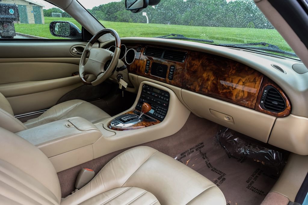 Used 2006 Jaguar XK8 Convertible RWD image 22