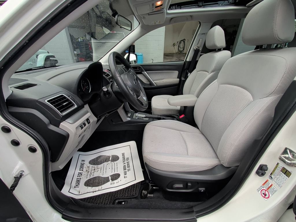 Used 2018 Subaru Forester 2.5i Premium w/ All-Weather Package AWD/4WD image 10