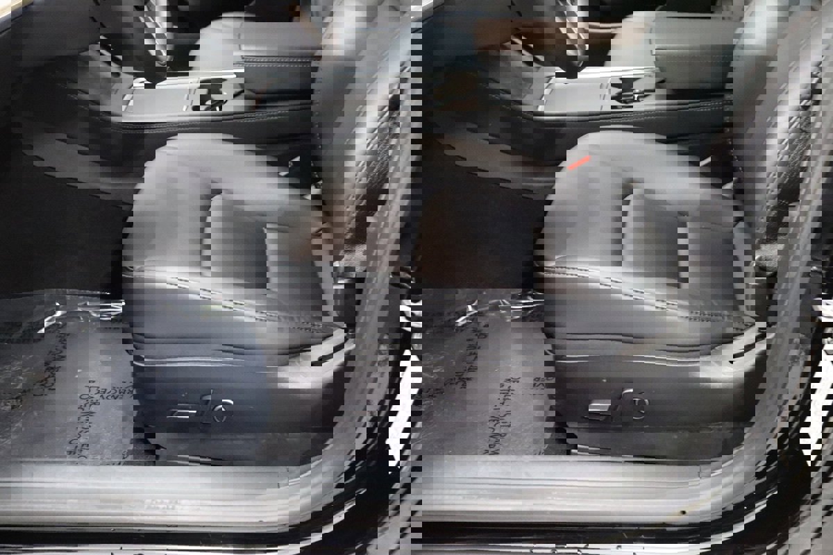 Used 2023 Tesla Model 3 Standard Range image 34