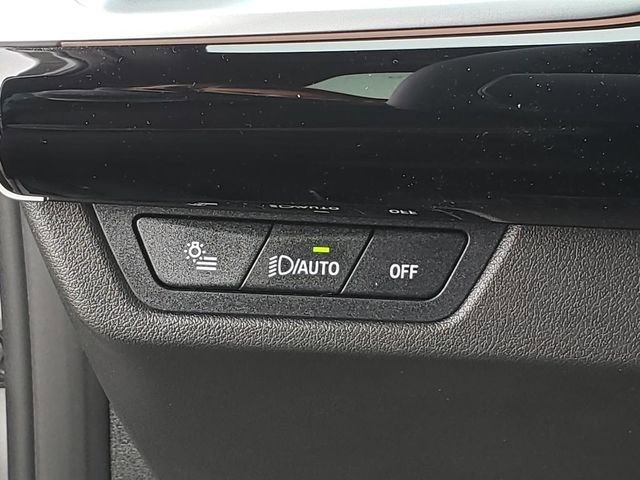 New 2026 BMW 330i xDrive Sedan w/ Premium Package image 21