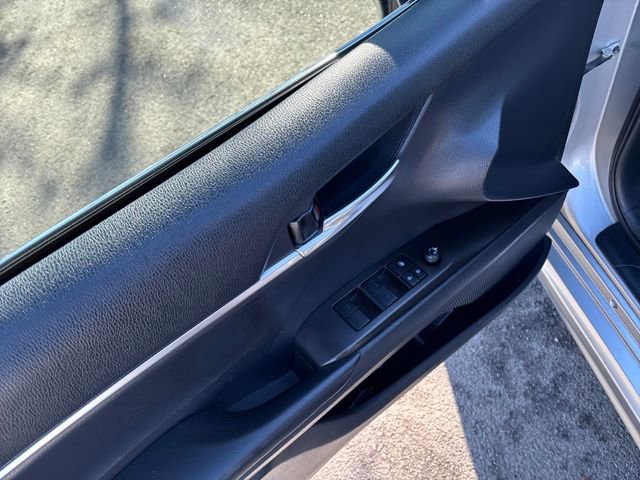 Used 2021 Toyota Camry SE image 12