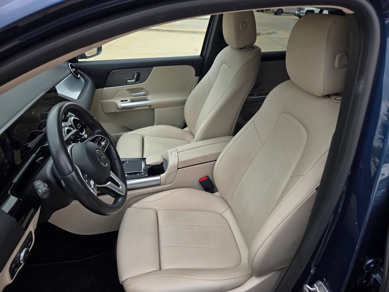 Used 2023 Mercedes-Benz GLA 250 image 23