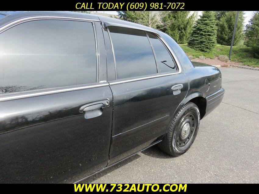 Used 2005 Ford Crown Victoria Police Interceptor RWD image 23