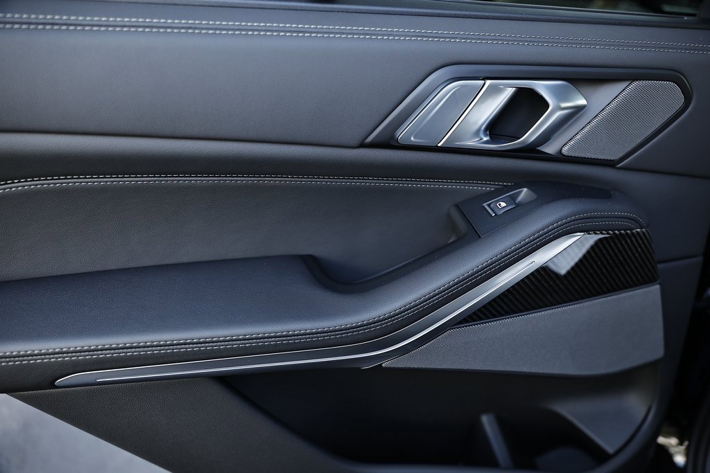 New 2026 BMW X5 M60i w/ Executive Package image 24