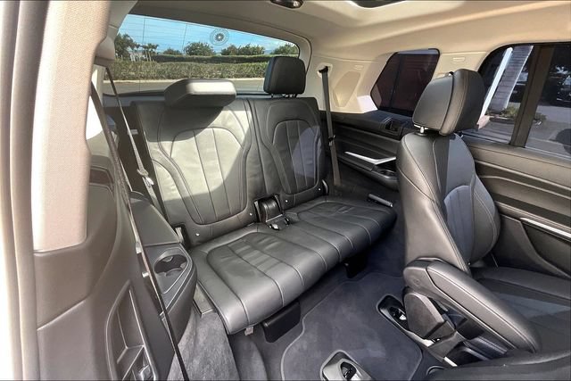 Used 2022 BMW X7 xDrive40i w/ Premium Package AWD/4WD image 26