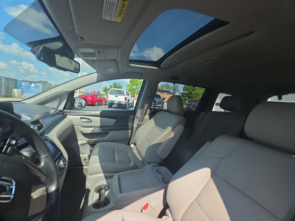 Used 2016 Honda Odyssey Touring image 14