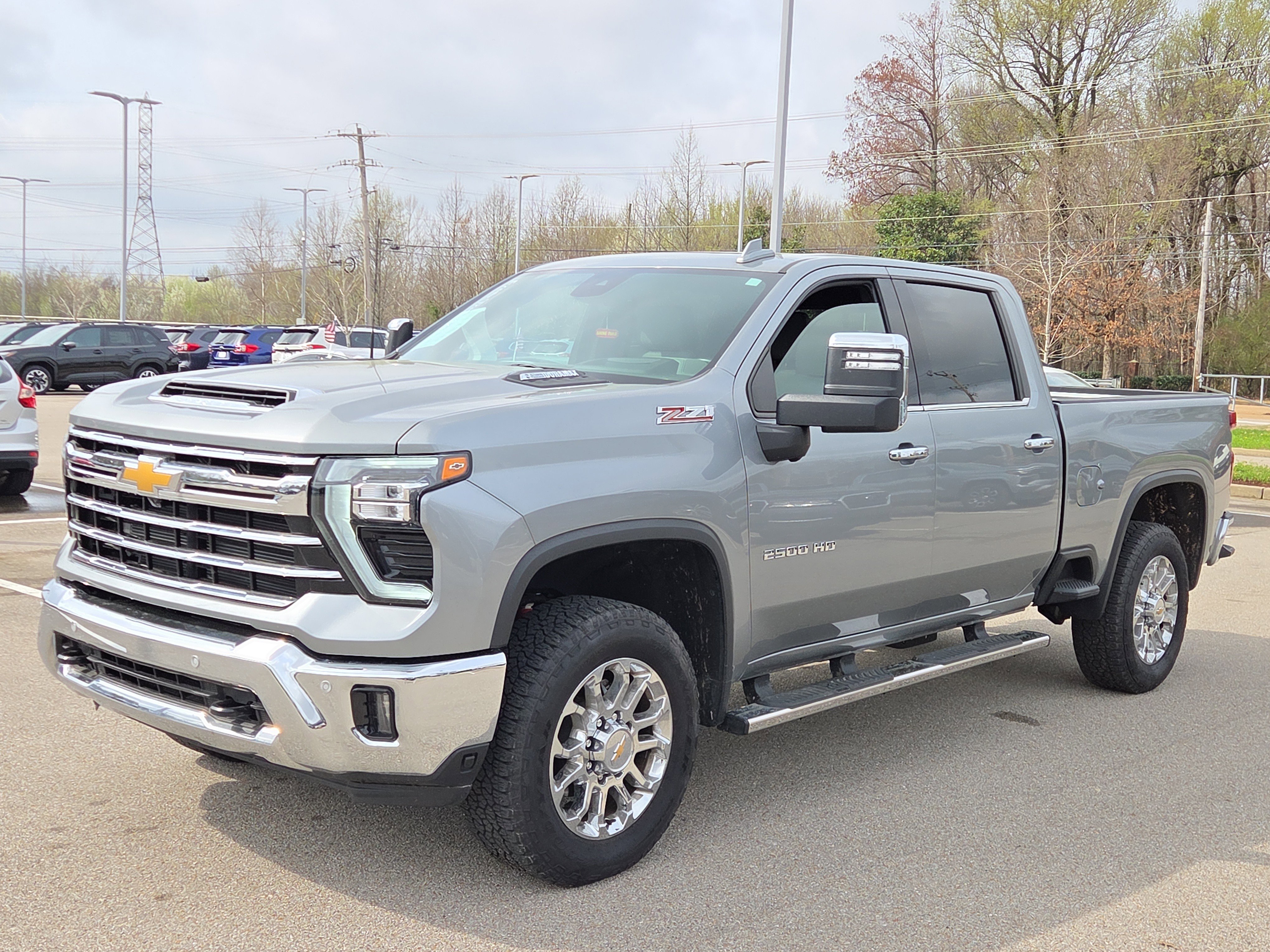 Used 2024 Chevrolet Silverado 2500 LTZ w/ LTZ Plus Package image 7