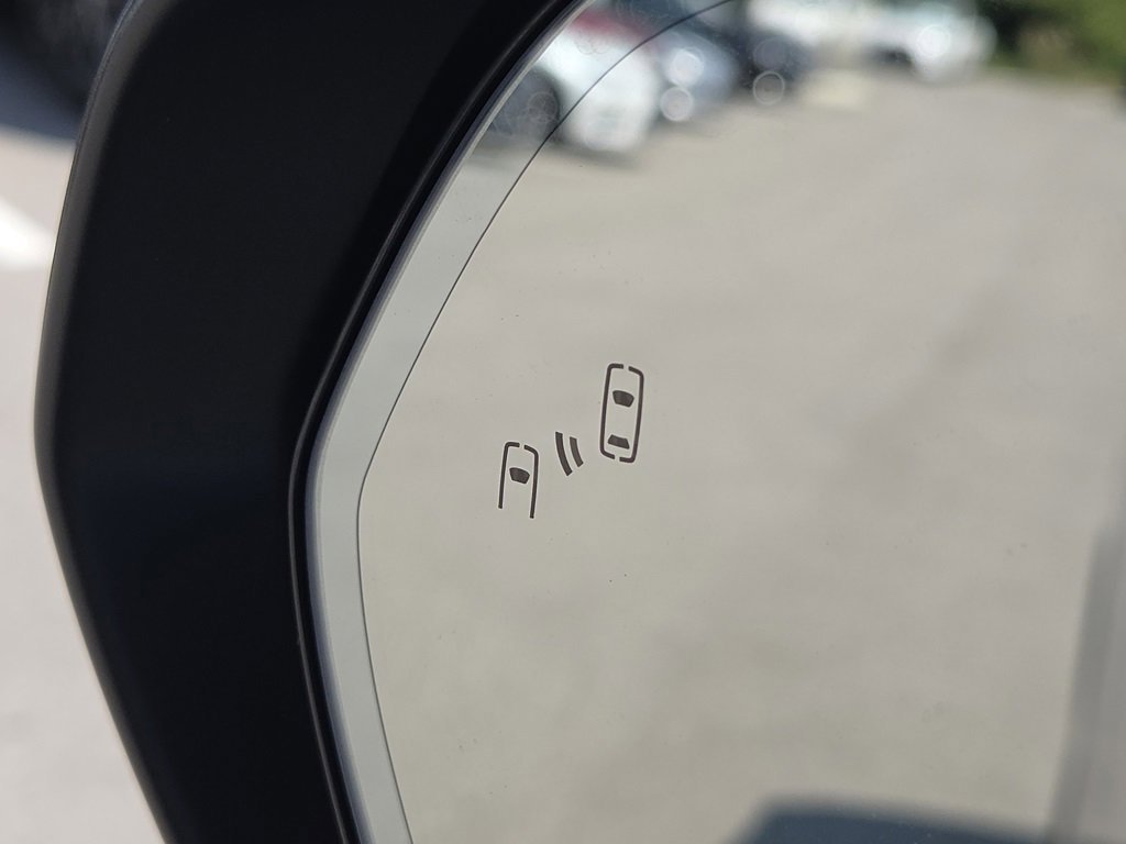 New 2025 Lexus TX 500h AWD image 15