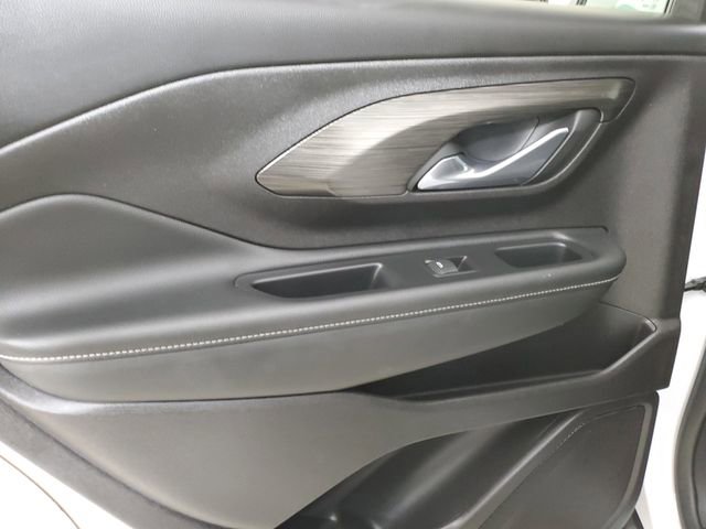 Used 2024 GMC Terrain SLE image 10