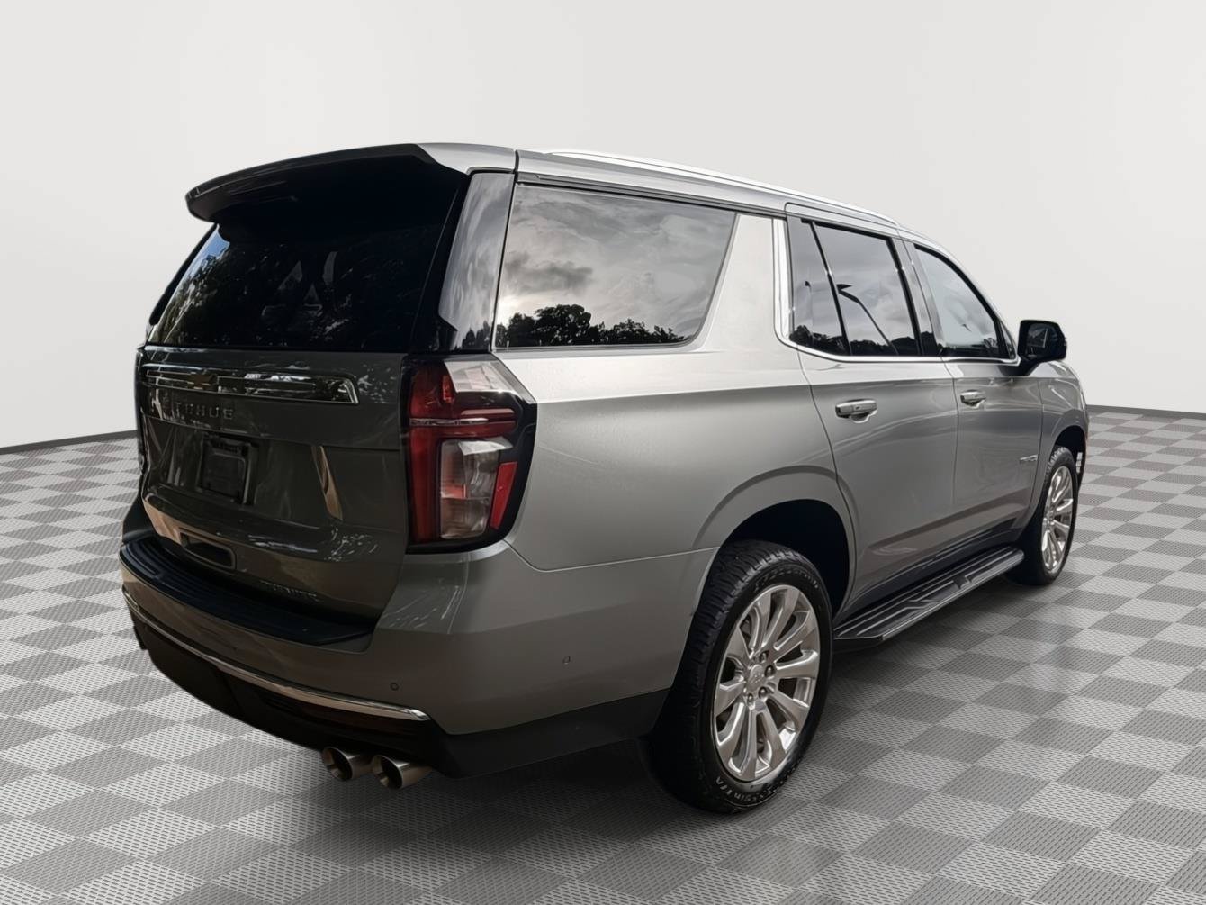 Used 2023 Chevrolet Tahoe Premier w/ Advanced Technology Package AWD/4WD image 8