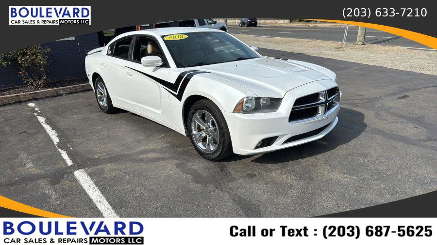 Used 2013 Dodge Charger SE w/ Sport Appearance Group image 1