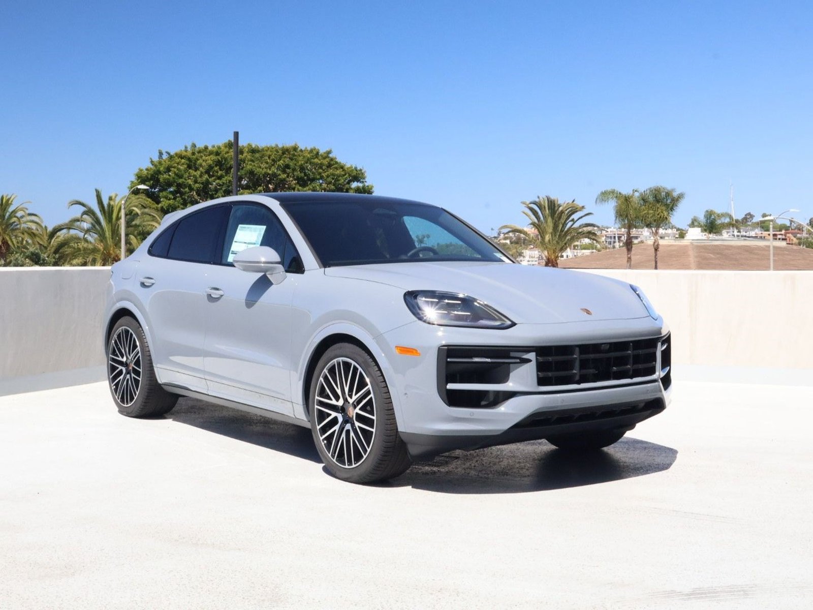 New 2026 Porsche Cayenne Coupe AWD/4WD image 7