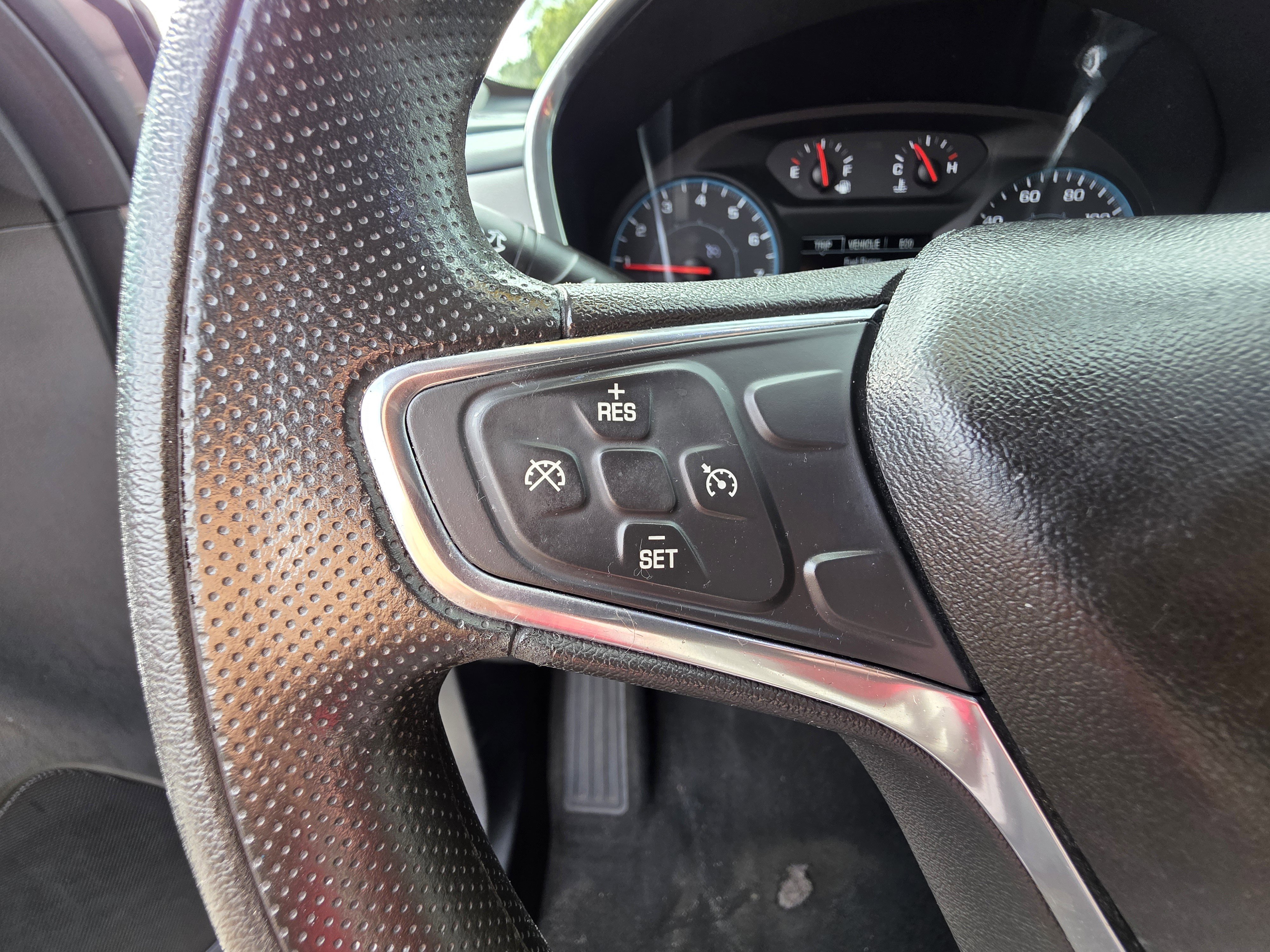 Used 2019 Chevrolet Equinox LS image 25