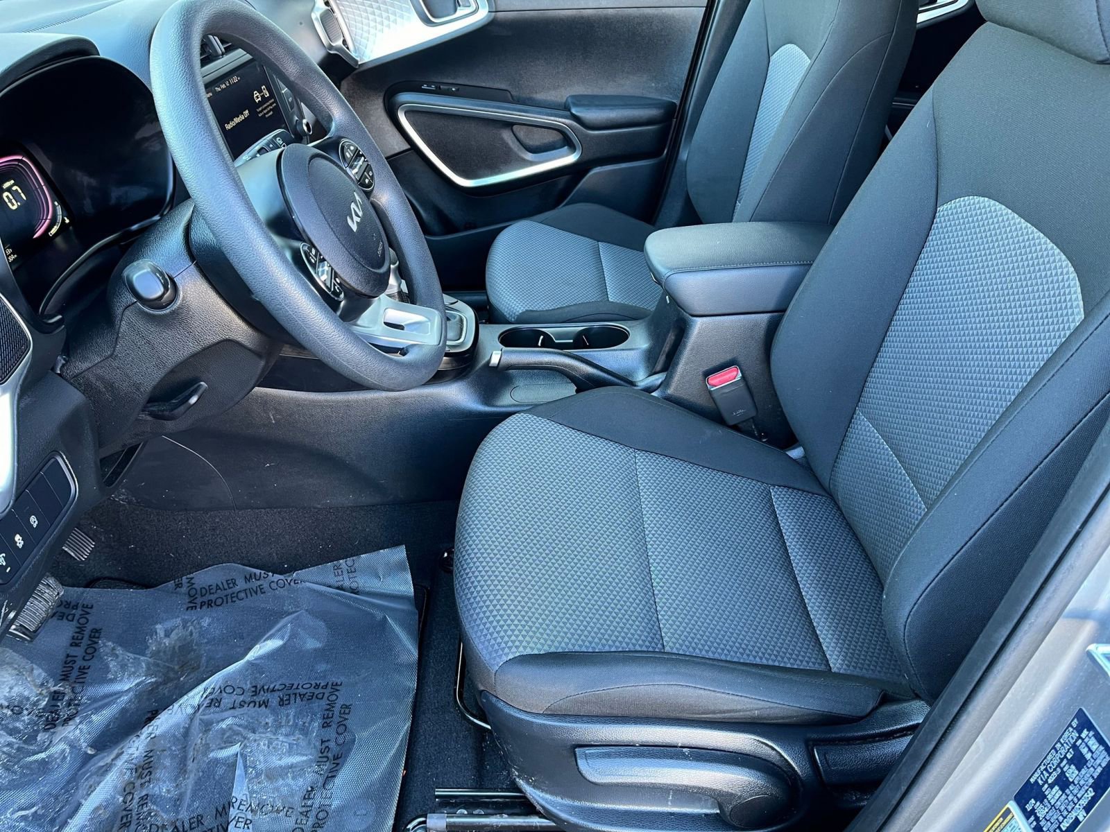 Used 2025 Kia Soul LX w/ LX Technology Package image 23