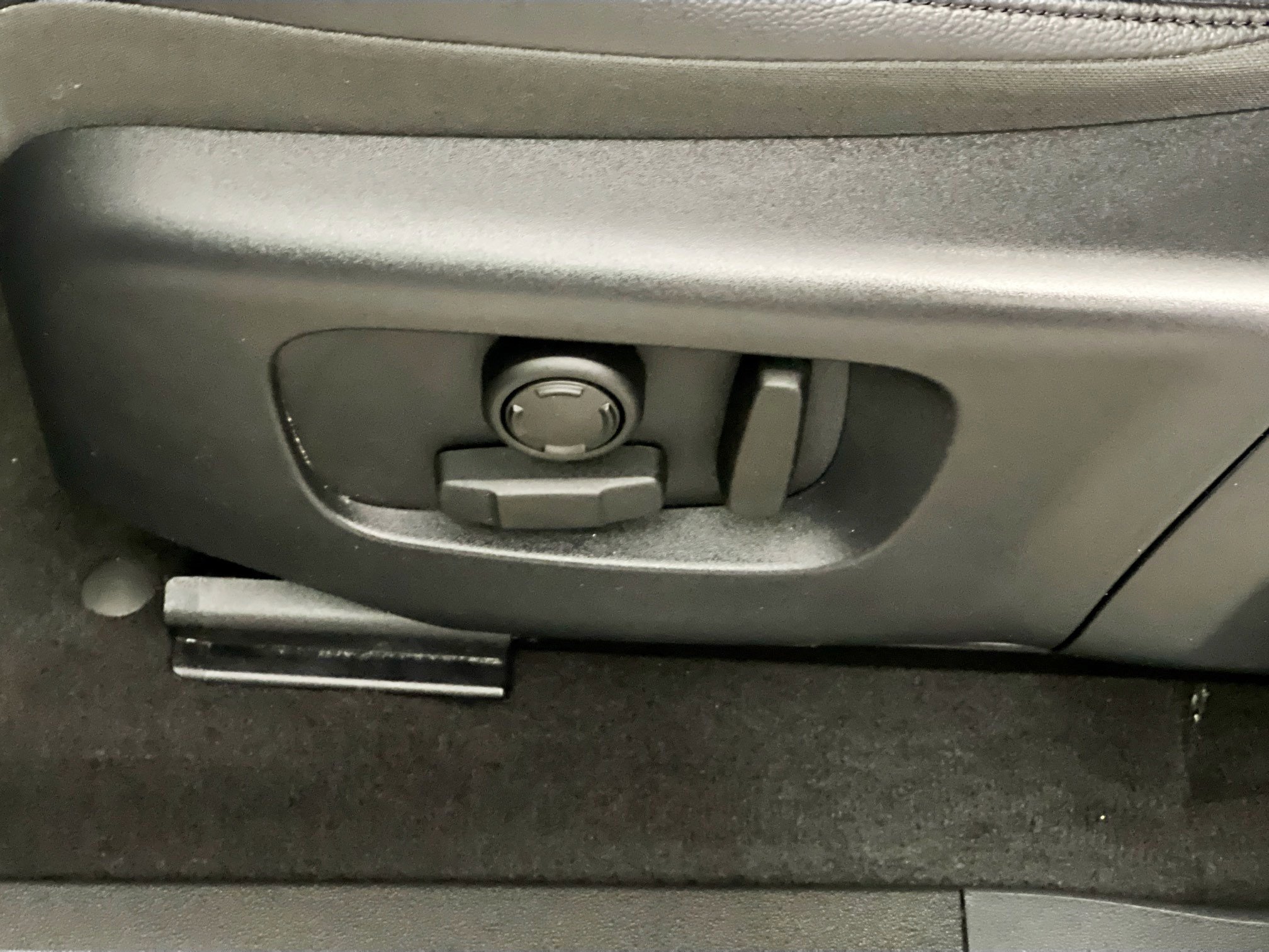 Used 2024 Land Rover Range Rover Evoque S image 15