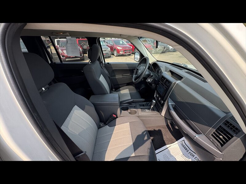 Used 2010 Jeep Liberty Sport w/ Popular Equipment Group AWD/4WD image 12