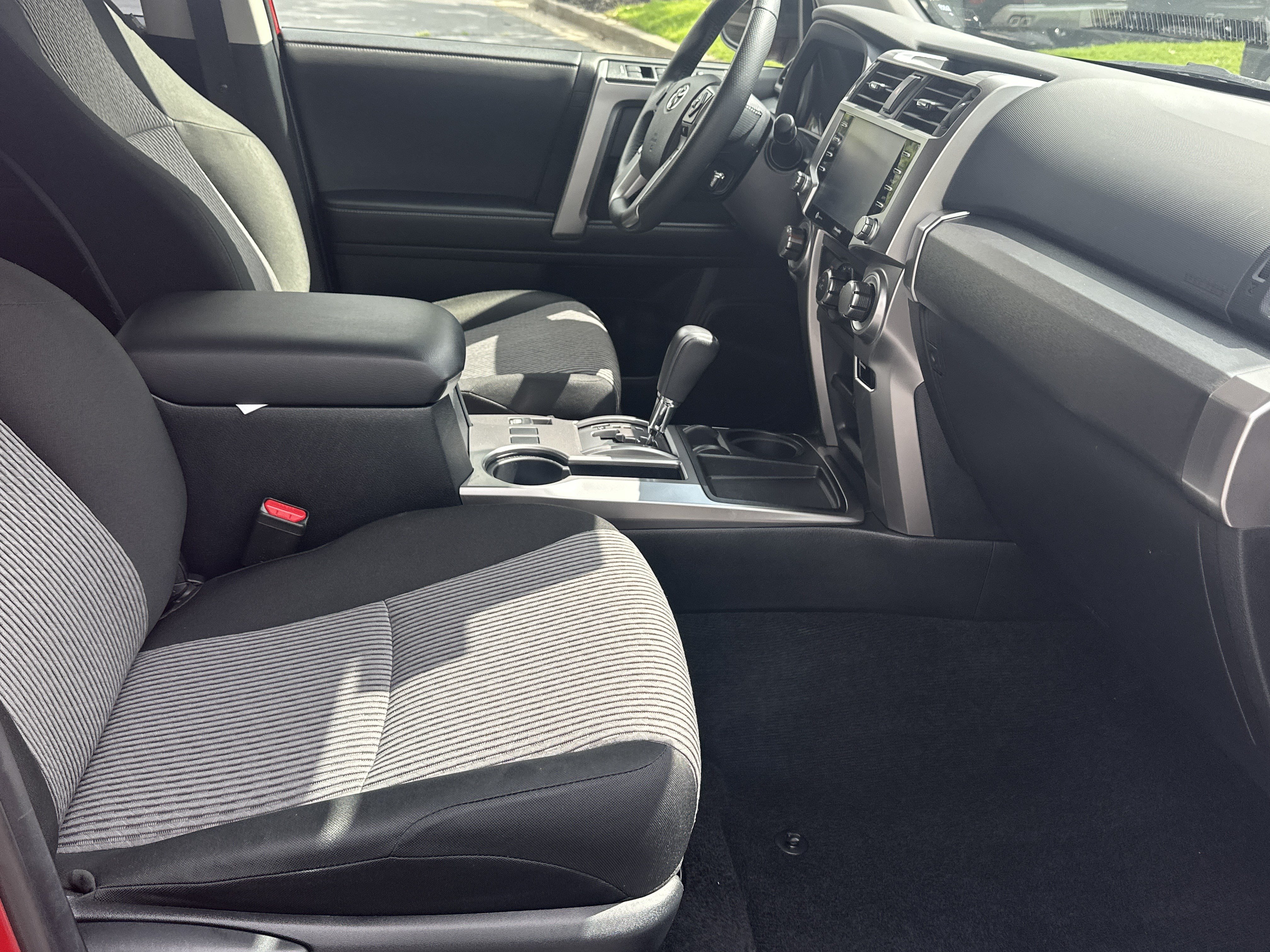 Used 2022 Toyota 4Runner SR5 RWD image 13