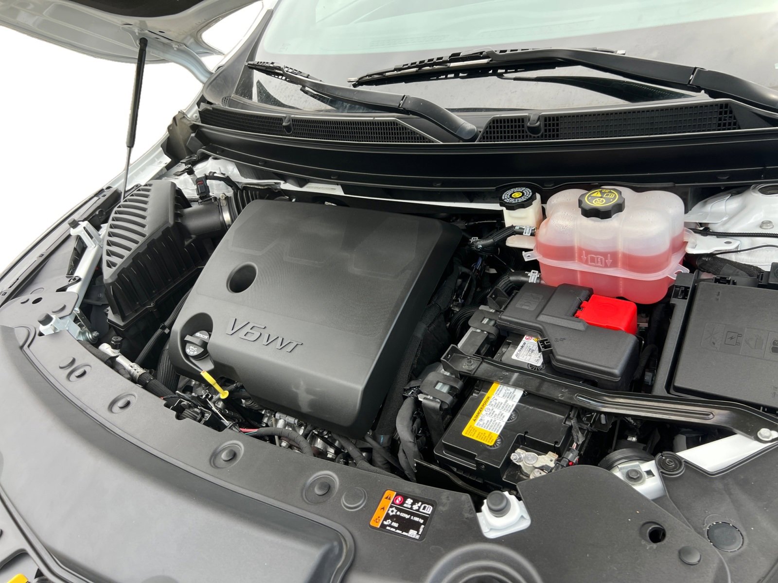 Used 2023 Buick Enclave Essence image 15