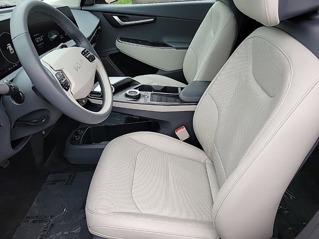 Used 2022 Kia EV6 Wind image 21