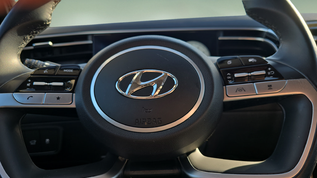 Certified 2024 Hyundai Tucson SEL w/ Convenience Package FWD image 12