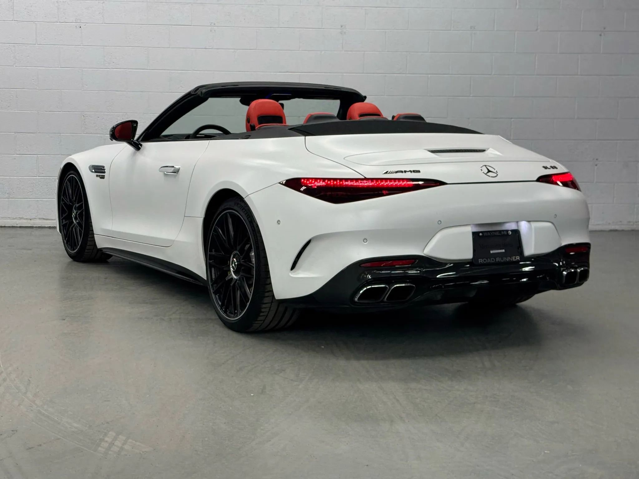 Used 2022 Mercedes-Benz SL 63 AMG SL 63 Touring Roadster 2D image 10