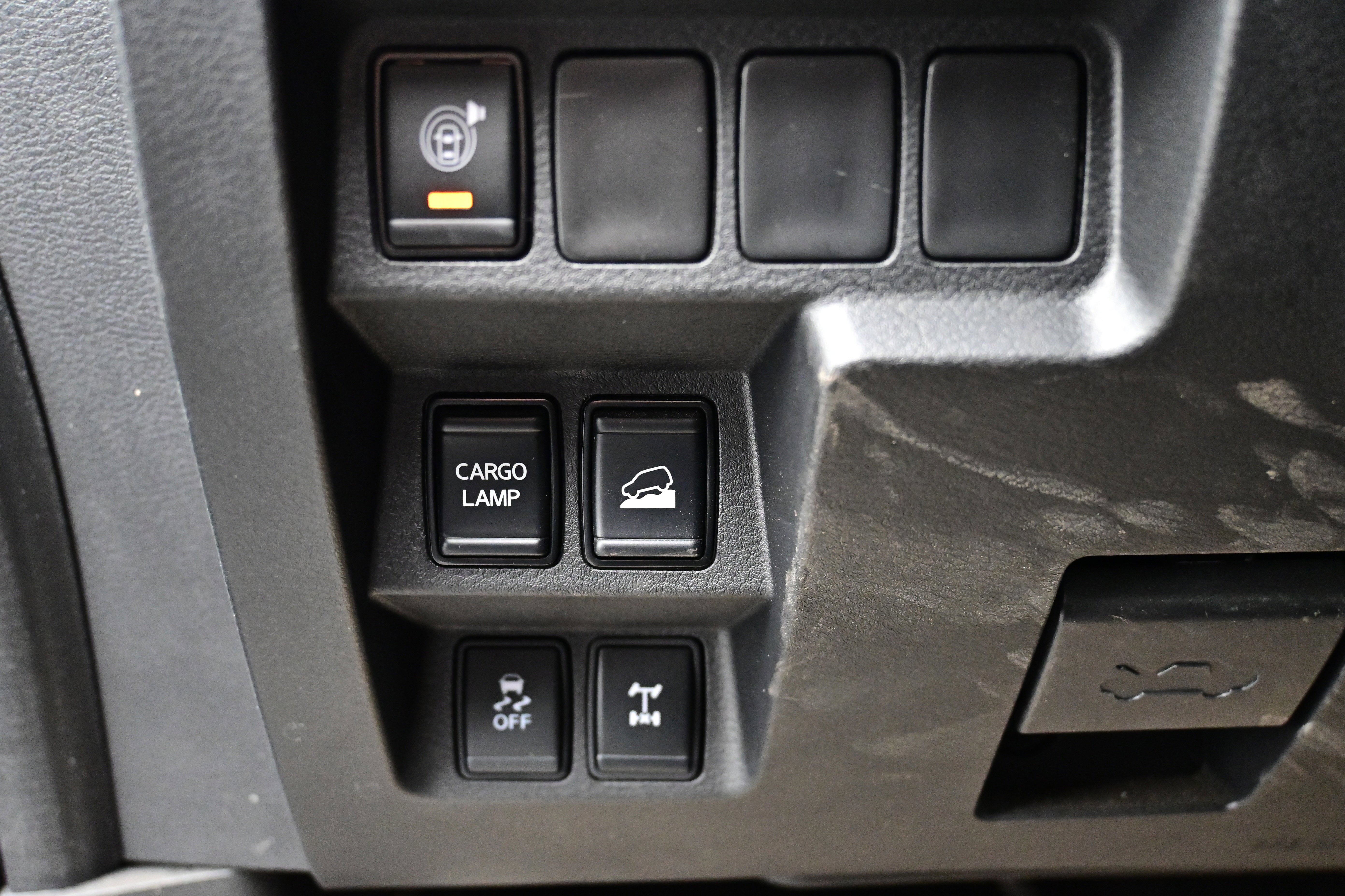 Used 2024 Nissan Frontier PRO-4X w/ Technology Package AWD/4WD image 23