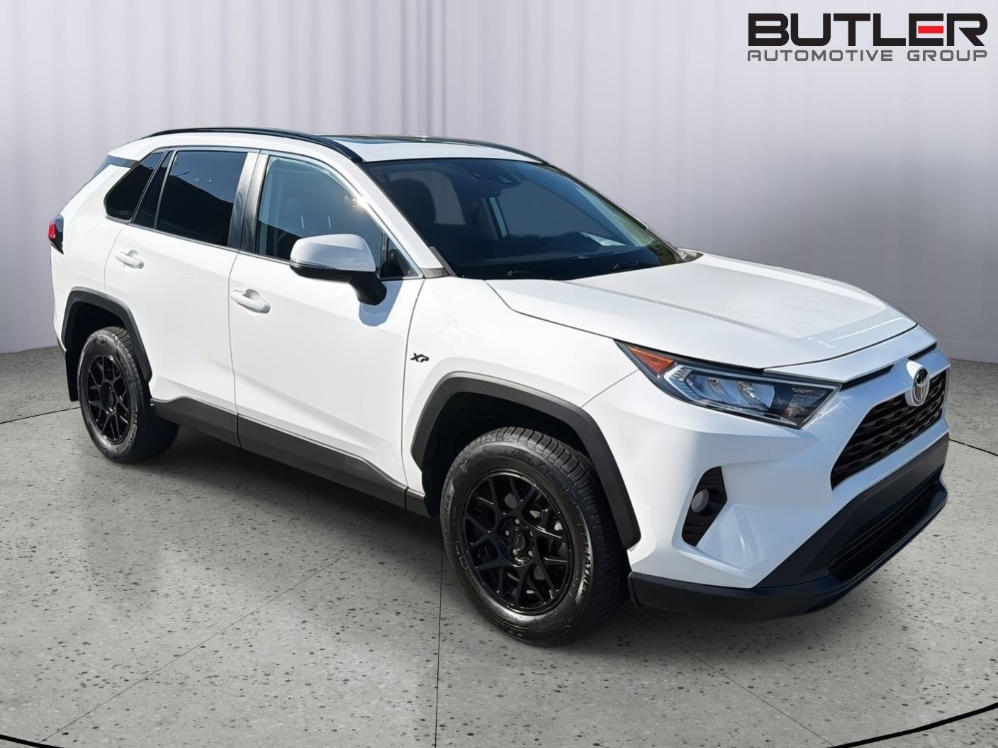 Used 2021 Toyota RAV4 XLE w/ Convenience Package AWD/4WD image 8