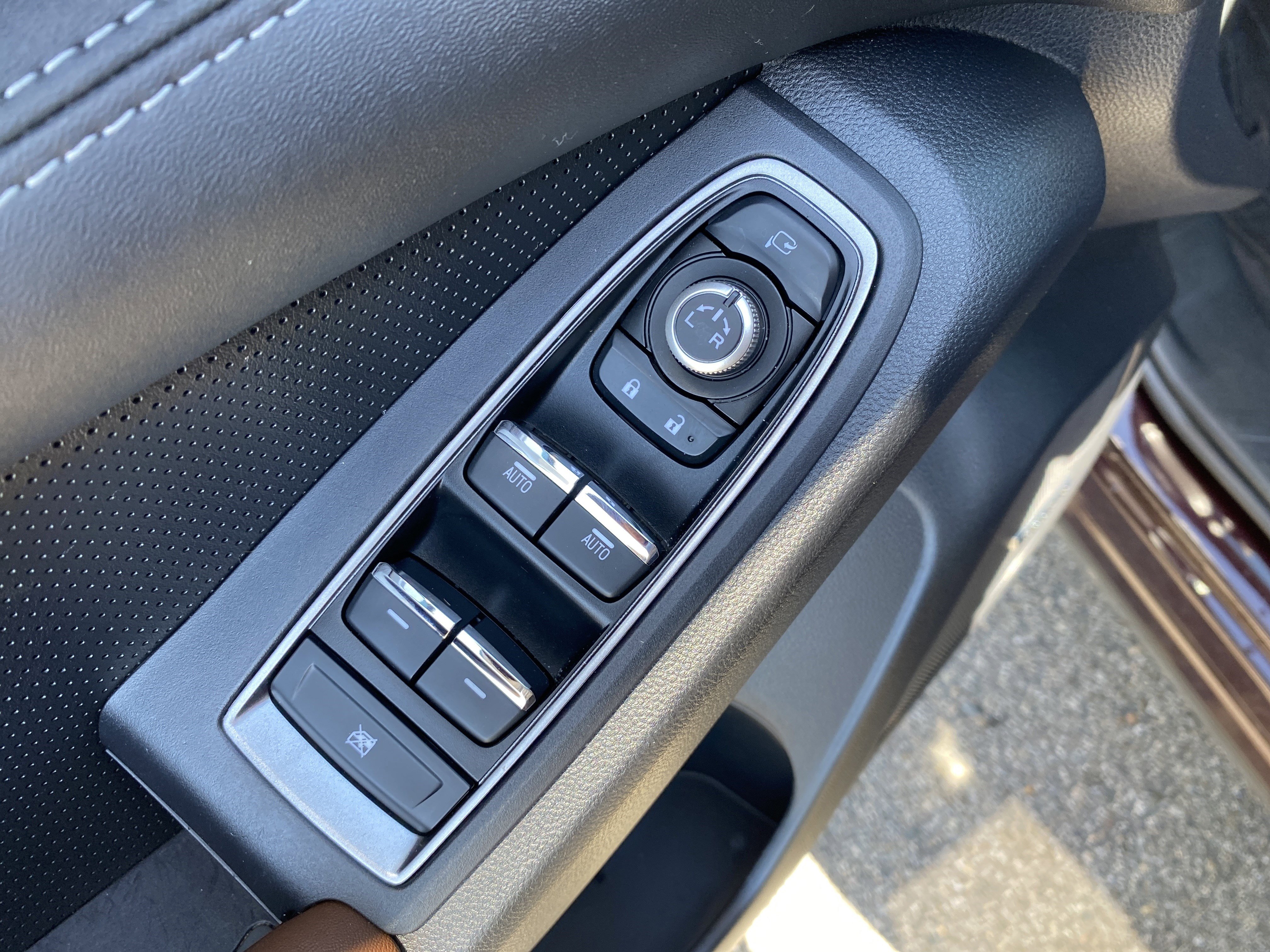 Certified 2023 Subaru Ascent Touring AWD/4WD image 18