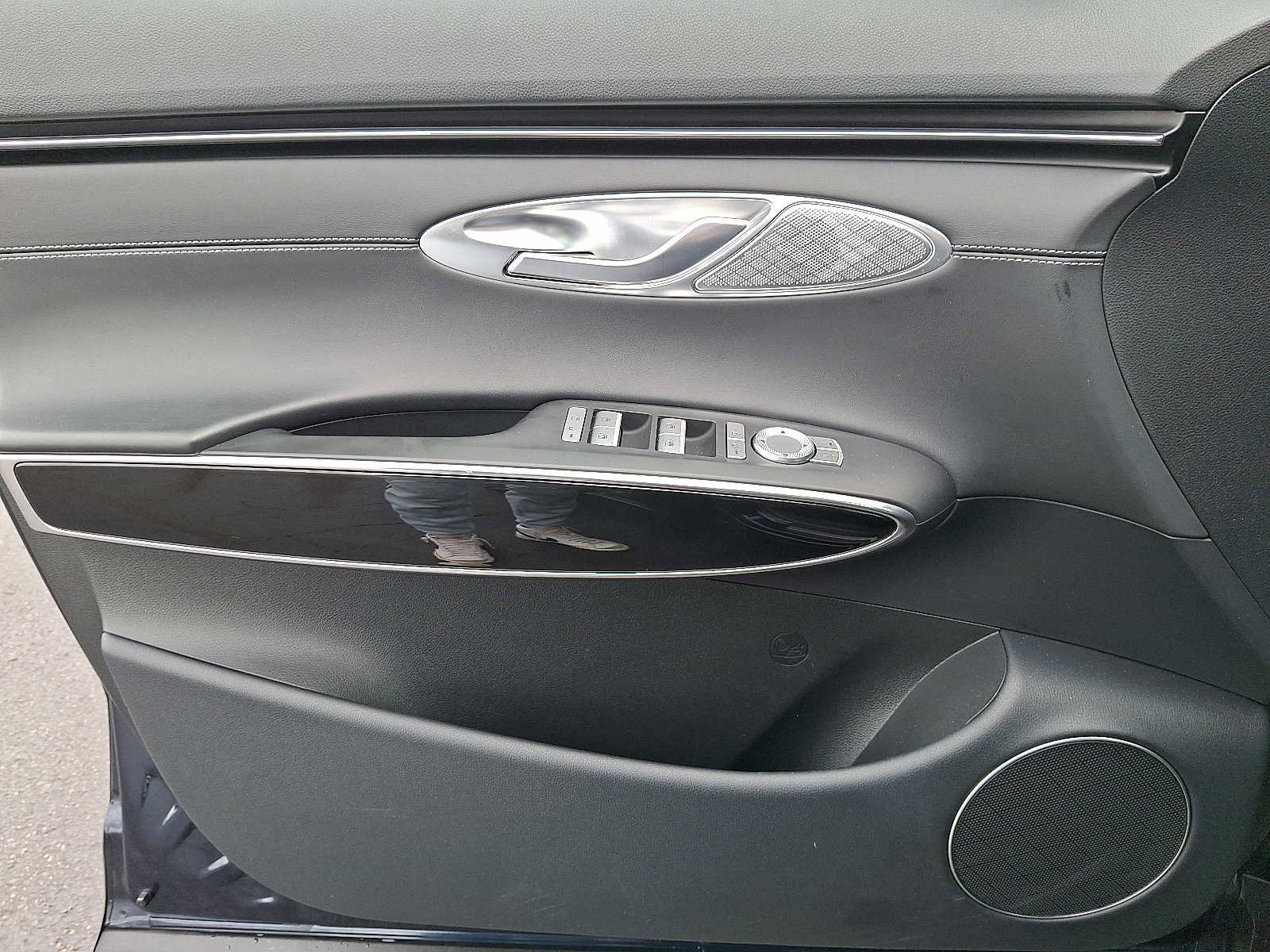 Used 2025 Genesis GV70 2.5T image 12