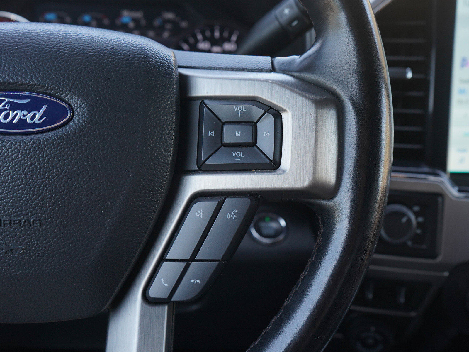 Used 2022 Ford F350 Platinum AWD/4WD image 27