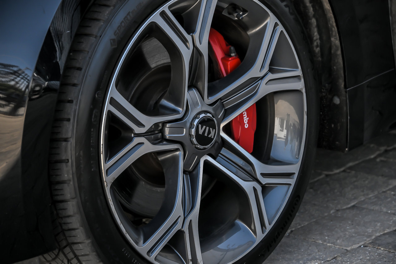 Used 2020 Kia Stinger GT1 AWD/4WD image 7