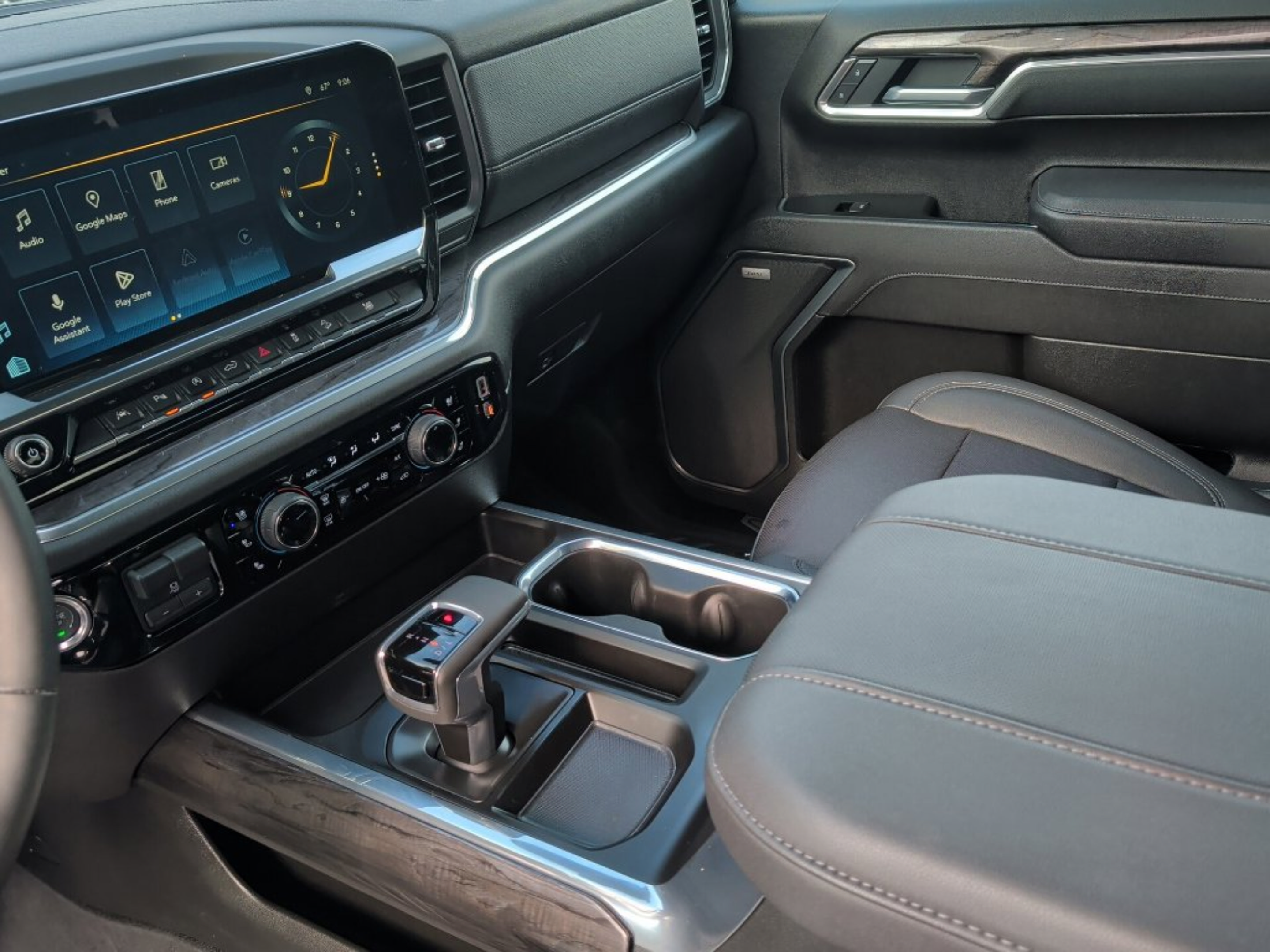 Used 2026 Chevrolet Silverado 1500 LTZ AWD/4WD image 32