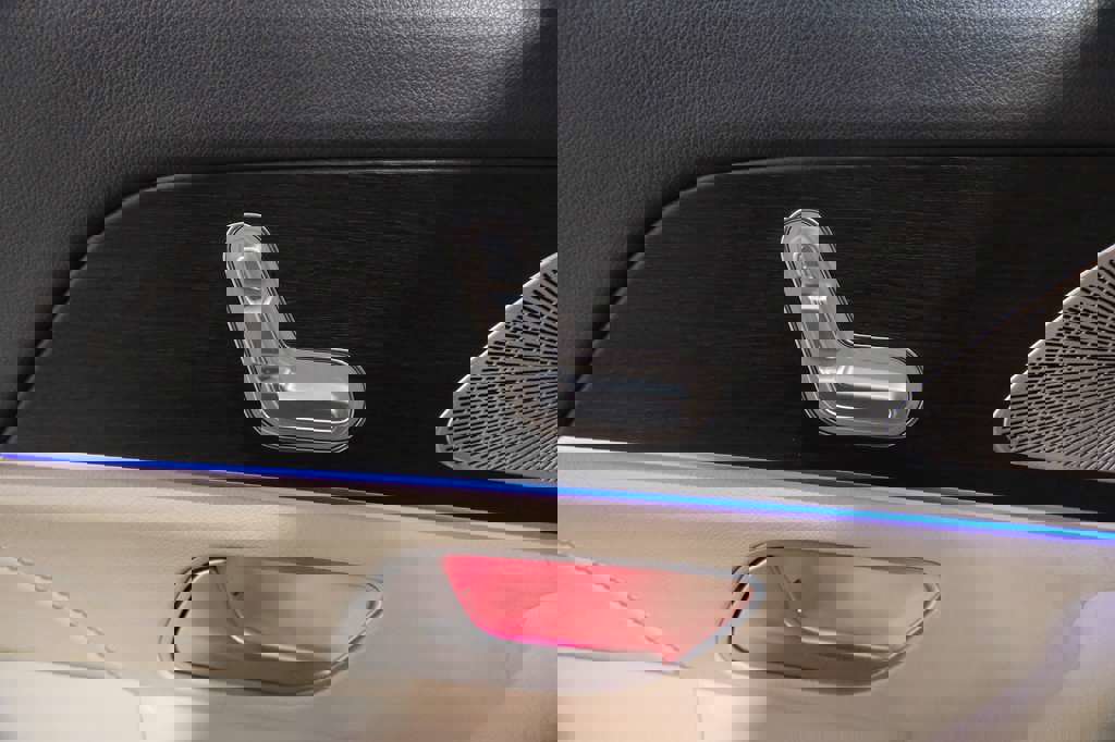 Used 2020 Mercedes-Benz GLS 450 4MATIC image 25