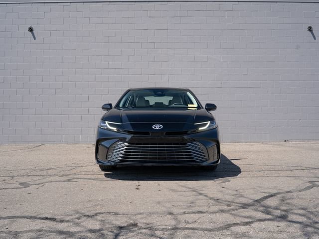 Used 2025 Toyota Camry XLE AWD/4WD image 10